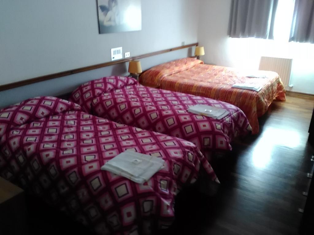 Hotel Cristallo Assergi Cameră foto